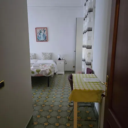 Esquilino Di Yan Roma